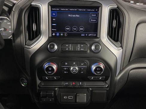 Used 2022 GMC Sierra 2500 SLE w/ SLE Convenience Package image 22