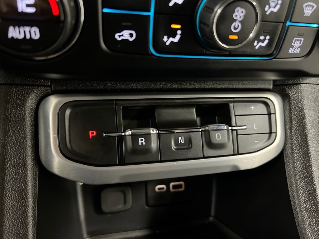 Used 2020 GMC Acadia SLE w/ Driver Convenience Package AWD/4WD image 17