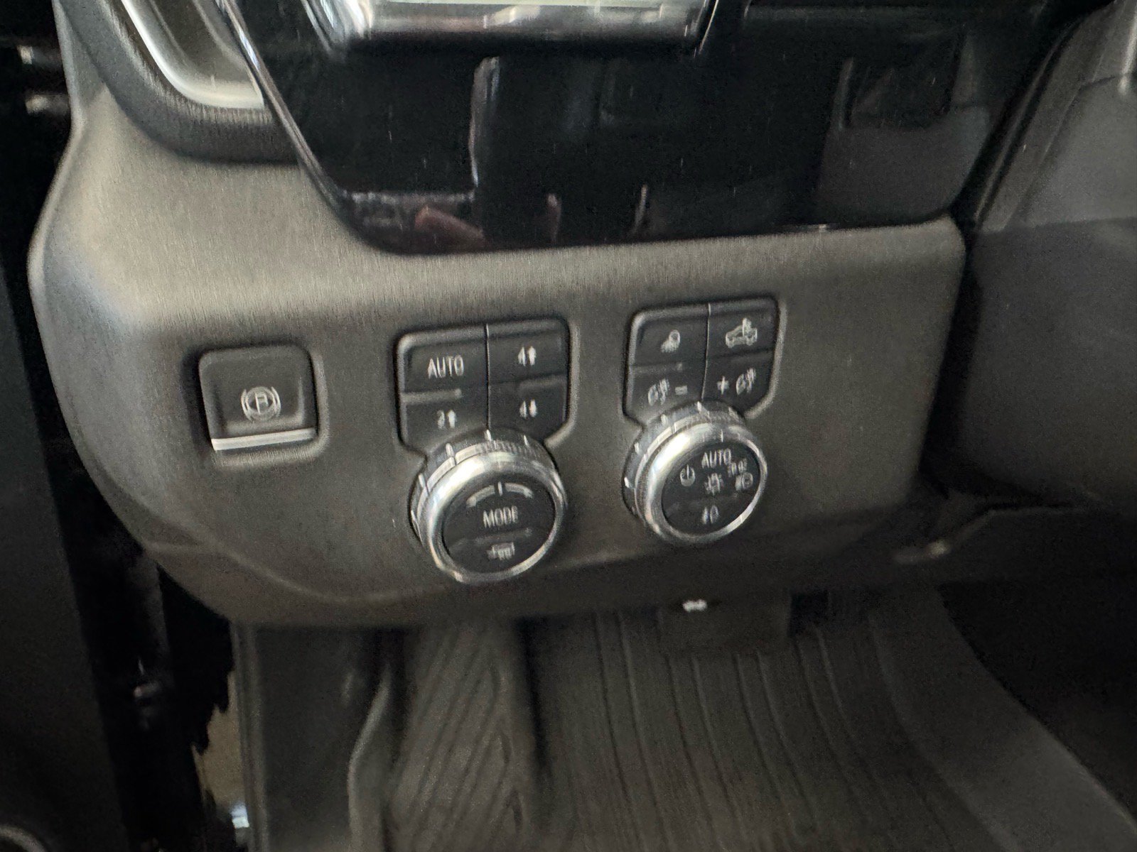 Used 2023 GMC Sierra 1500 Elevation w/ Elevation Premium Package AWD/4WD image 19