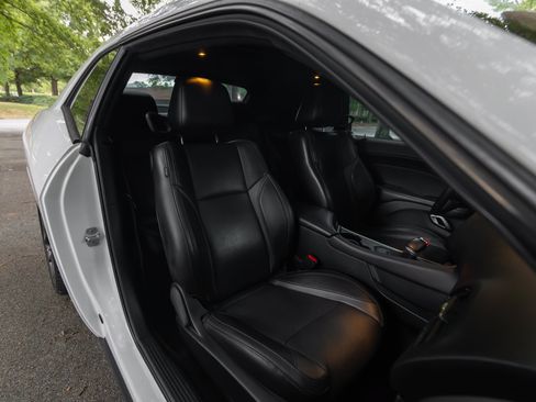 Used 2018 Dodge Challenger SXT Plus RWD image 14