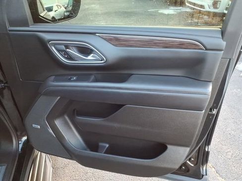 Used 2021 Chevrolet Tahoe LT w/ LT Signature Package image 27