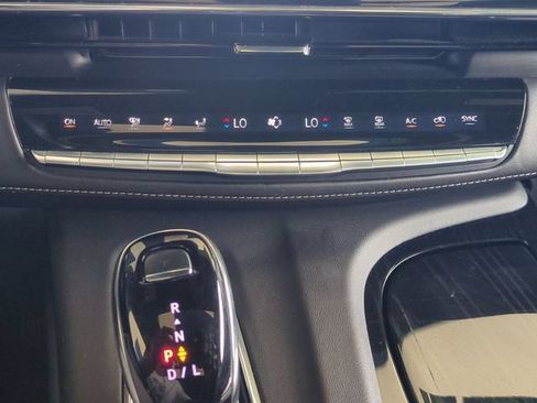 Used 2024 Cadillac Escalade Sport RWD image 19