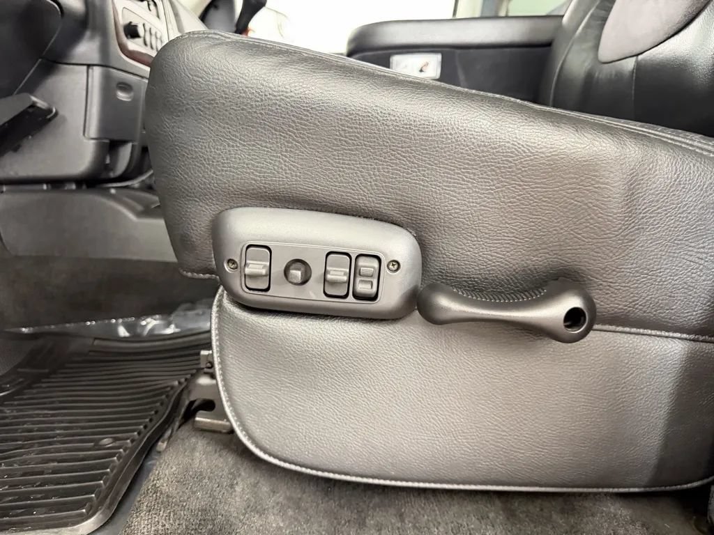 Used 2003 Dodge Ram 3500 Truck SLT AWD/4WD image 16
