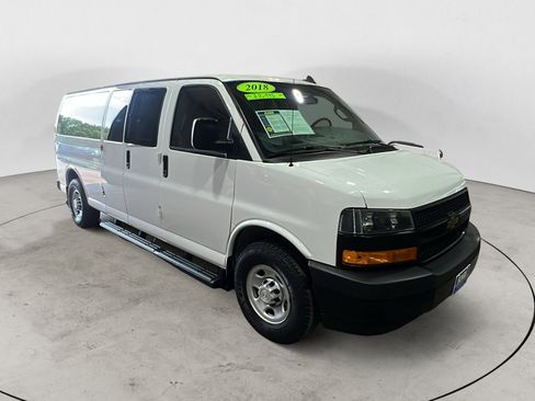 Used 2018 Chevrolet Express 3500 LS w/ Cold Climate Package RWD image 8