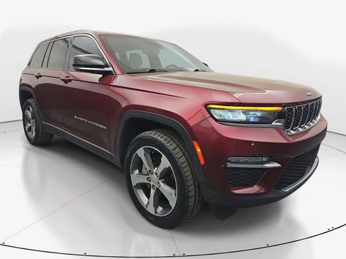 Used 2023 Jeep Grand Cherokee Limited w/ Trailer Tow Prep Group (B) image 2