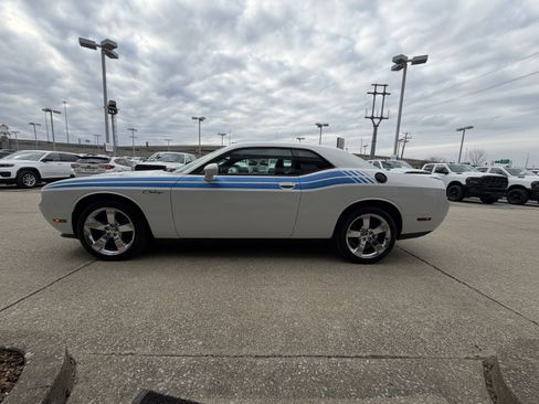 Used 2011 Dodge Challenger image 15