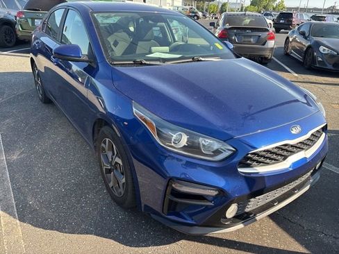 Used 2019 Kia Forte LXS FWD image 3