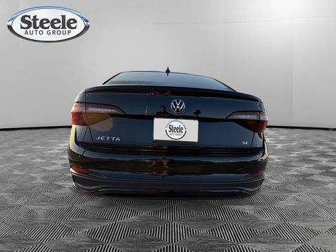 New 2024 Volkswagen Jetta SE image 4