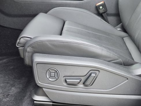 Used 2025 Audi Q5 Premium Plus AWD/4WD image 28
