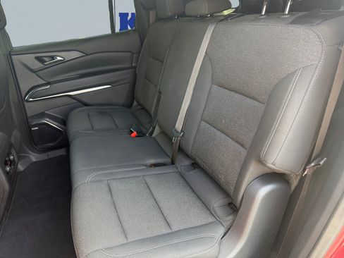 Used 2024 Chevrolet Traverse LT w/ Enhanced Driving Package FWD image 16