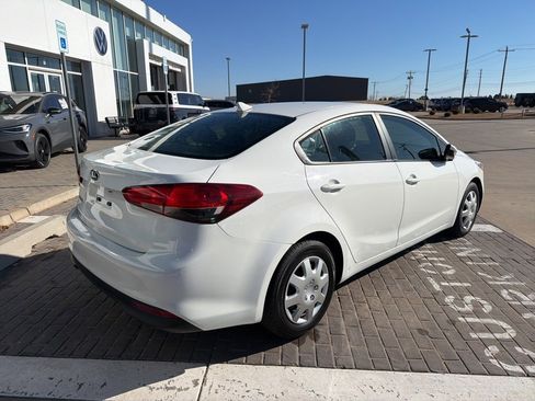 Used 2018 Kia Forte LX image 5
