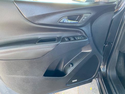 Used 2023 Chevrolet Equinox RS w/ RS Leather Package FWD image 20