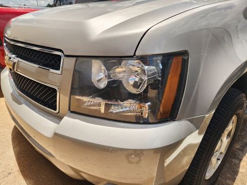 Used 2009 Chevrolet Suburban LS RWD image 6