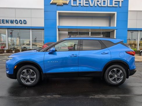Used 2024 Chevrolet Blazer LT w/ Convenience Package image 2