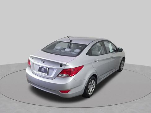 Used 2012 Hyundai Accent GLS FWD image 38