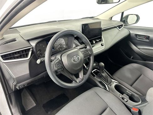 Used 2024 Toyota Corolla LE image 3