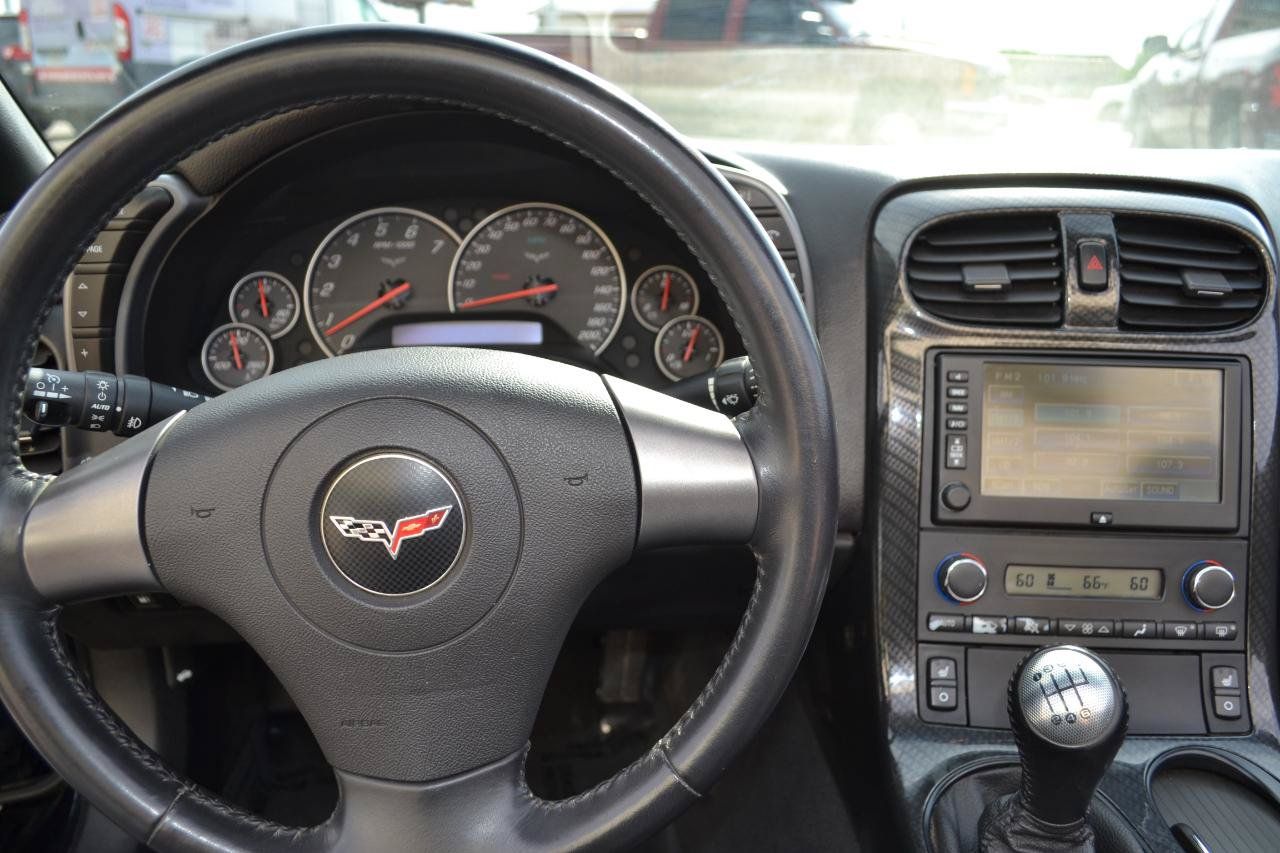 Used 2006 Chevrolet Corvette Convertible w/ Preferred Equipment Group RWD image 13
