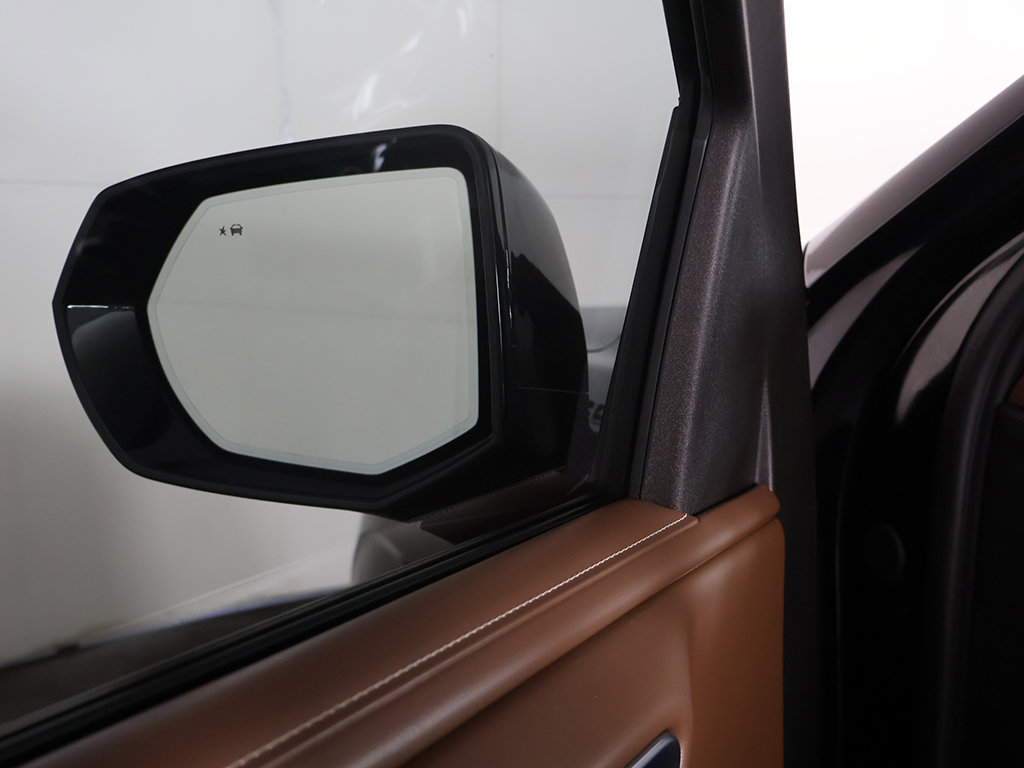 Used 2024 Chevrolet Suburban High Country w/ Advanced Technology Package AWD/4WD image 46