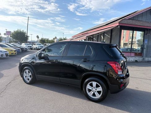 Used 2020 Chevrolet Trax LS FWD image 10