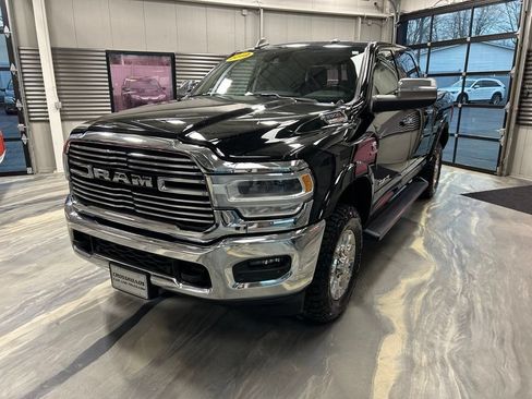 Used 2019 RAM 2500 Laramie AWD/4WD image 2