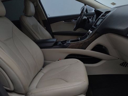Used 2016 Lincoln MKX Reserve w/ Technology Package FWD image 21