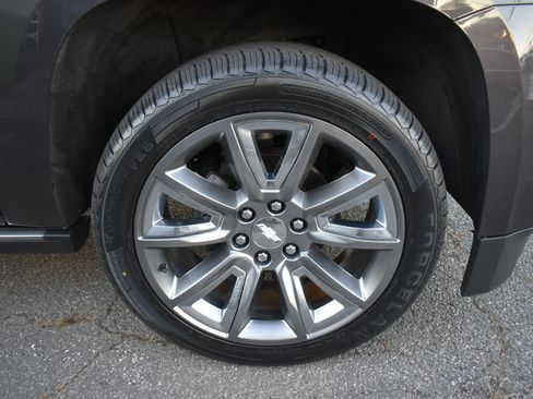 Used 2015 Chevrolet Suburban LTZ image 42