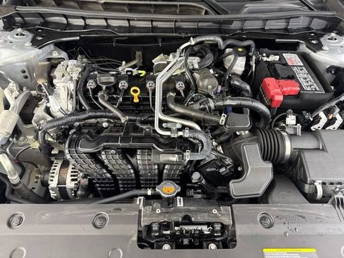 Used 2025 Nissan Altima 2.5 SV FWD image 22