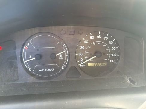 Used 2000 Toyota Corolla LE image 3