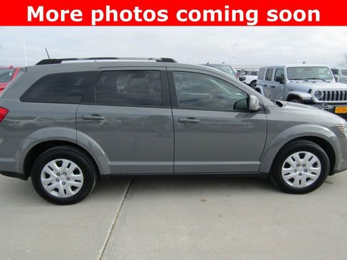 Used 2019 Dodge Journey SE w/ Connectivity Group image 6