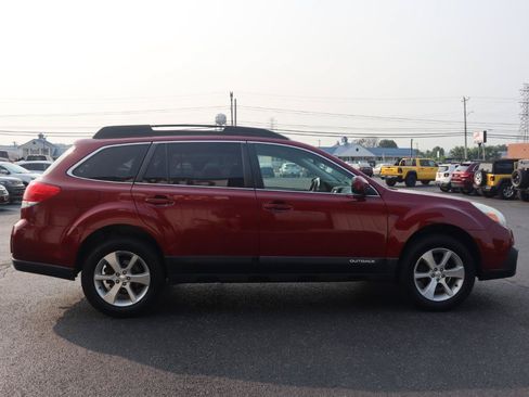 Used 2013 Subaru Outback 2.5i Limited AWD/4WD image 7