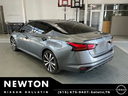 Used 2020 Nissan Altima 2.0 Platinum FWD image 5