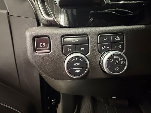 Used 2022 GMC Sierra 1500 Elevation w/ Preferred Package AWD/4WD image 21