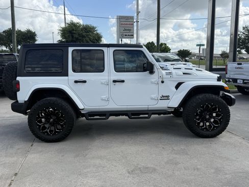 Used 2021 Jeep Wrangler Unlimited Sport AWD/4WD image 3