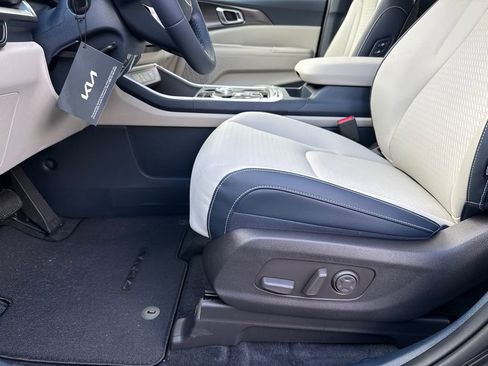 New 2026 Kia Carnival SX Prestige FWD image 10