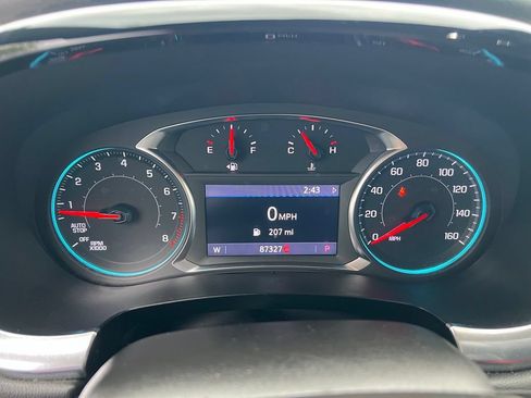 Used 2023 Chevrolet Traverse LT AWD/4WD image 44