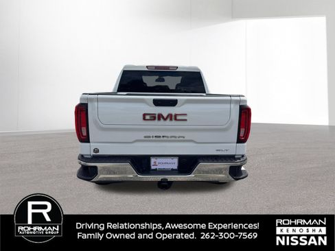 Used 2025 GMC Sierra 1500 SLT AWD/4WD image 6
