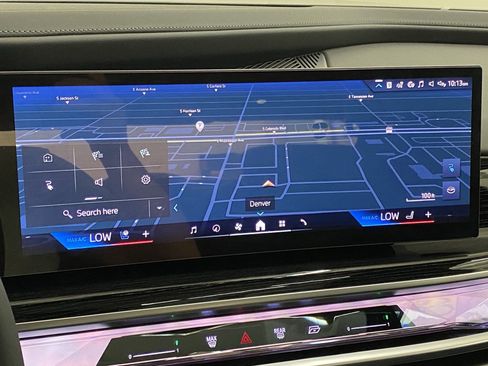 Used 2025 BMW i7 xDrive60 image 30