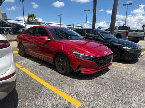 Used 2023 Hyundai Elantra SEL FWD image 1