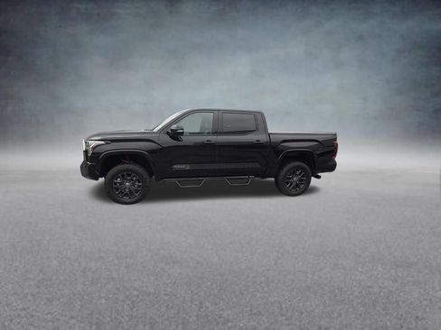 Used 2023 Toyota Tundra Platinum AWD/4WD image 2