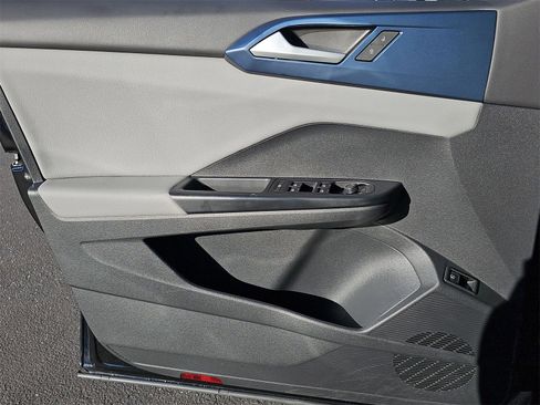 Used 2022 Volkswagen Taos SE image 26