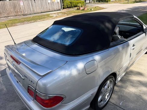 Used 2002 Mercedes-Benz CLK 55 AMG Cabriolet image 32