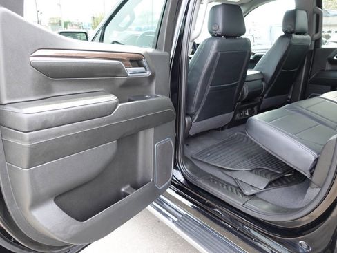 Used 2024 Chevrolet Silverado 1500 LT AWD/4WD image 22