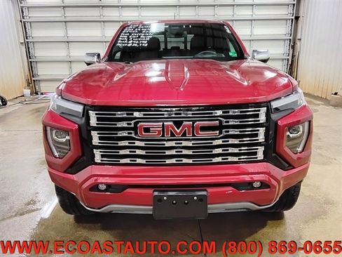 Used 2024 GMC Canyon Denali AWD/4WD image 7