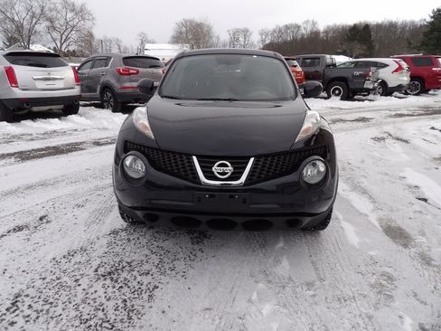 Used 2013 Nissan Juke SV image 3