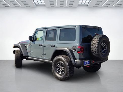 New 2025 Jeep Wrangler Unlimited Rubicon w/ XTREMEE 35" Tire Package image 4