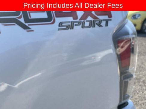 Used 2021 Toyota Tacoma TRD Sport w/ Technology Package AWD/4WD image 5