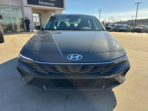 New 2026 Hyundai Elantra Sport image 2