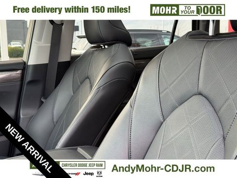 Used 2024 Toyota Highlander Platinum image 15