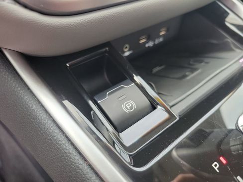 Used 2020 Subaru Outback Limited w/ Popular Package #2 image 21