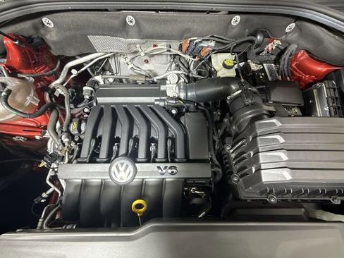 Used 2023 Volkswagen Atlas Cross Sport SEL Premium R-Line image 28